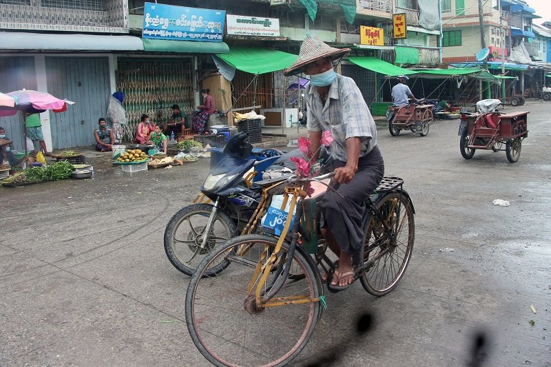 2020-08-29T171935Z_1_LYNXMPEG7S0FI_RTROPTP_4_HEALTH-CORONAVIRUS-MYANMAR.JPG