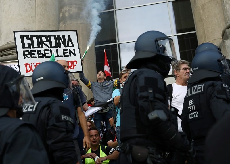 2020-08-29T183304Z_1_LYNXMPEG7S0GO_RTROPTP_4_HEALTH-CORONAVIRUS-GERMANY-PROTEST.JPG