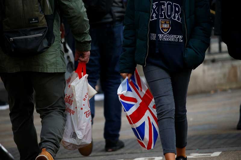 2020-08-30T230752Z_1_LYNXMPEG7T0KY_RTROPTP_4_BRITAIN-POLITICS-PLASTIC.JPG