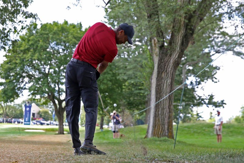 2020-08-30T234629Z_1_LYNXMPEG7T0LE_RTROPTP_3_GOLF.JPG