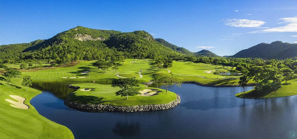 Black-Mountain-Golf-1024x481.jpg.4fe9fcbe005c90e7092f20e33b0193e9.jpg