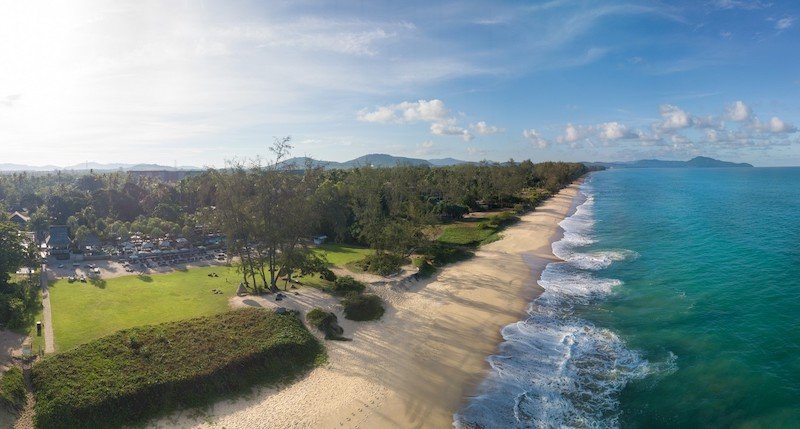 Mai-Khao-Beach-01-1.jpg.1b5bbb194ccfec7f4c60a4ba003cfdc0.jpg