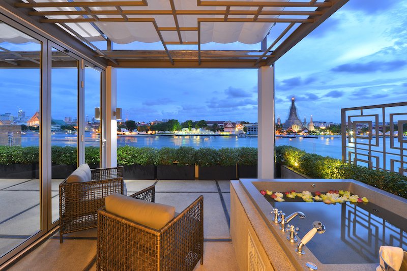 PremiumJacuzzi-jacuzzi-balcony-WatArun-river-twighlight_3268.jpg.02bf6bdcaf62db524a0f0459e8985fac.jpg