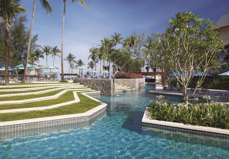 outrigger-laguna-phuket-beach-resort-exterior-pool-edgewater11.jpg.034417cfbd02be637d95fbf87286368b.jpg