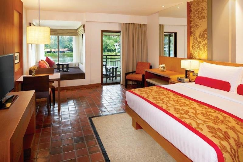 outrigger-laguna-phuket-beach-resort-interior-club-room1.jpg.3414e58263d7e51030dc8a37661b38a8.jpg