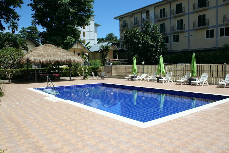 pool4-jul20.jpg.d668f1e9b978ad0757b0c3b8ac95a252.jpg