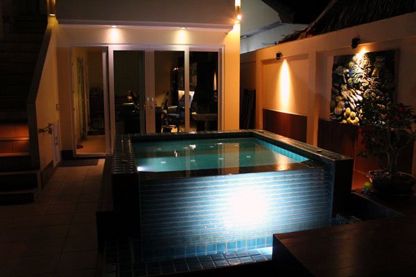 wIMG_5953_jacuzzi-evening.jpg.b4d8cfb6dda376de4f304624ba973b9e.jpg