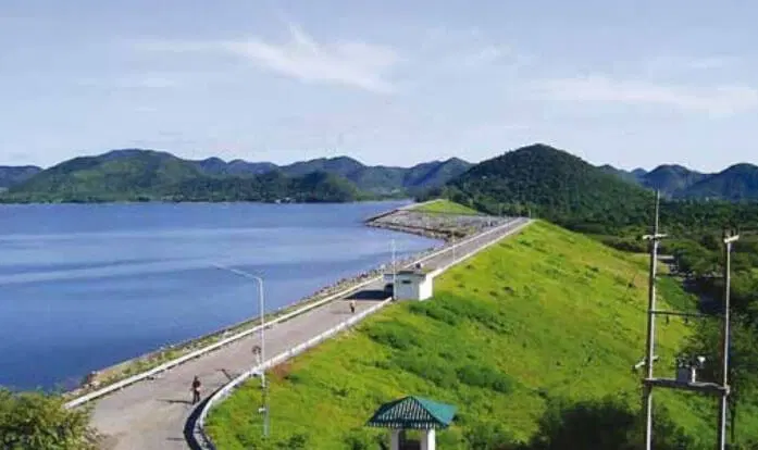 Screenshot_2020-09-09 Pranburi-Dam-1 jpg (ภาพ WEBP, 697 × 414 พิกเซล).png
