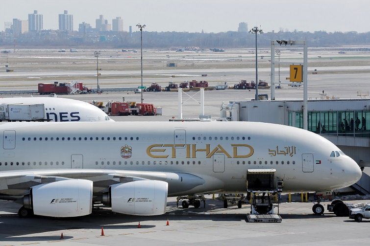 2020-09-07T125332Z_1_LYNXMPEG860Q1_RTROPTP_4_HEALTH-CORONAVIRUS-ETIHAD-AIRWAYS.JPG