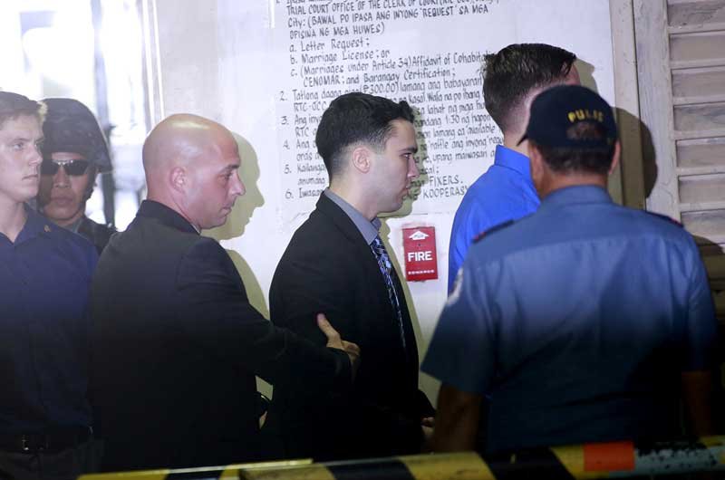 2020-09-07T131352Z_1_LYNXMPEG860QJ_RTROPTP_4_PHILIPPINES-USA-TRANSGENDER.JPG