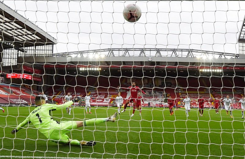 2020-09-12T203413Z_2_LYNXMPEG8B0OG_RTROPTP_4_SOCCER-ENGLAND-LIV-LEE-REPORT.JPG