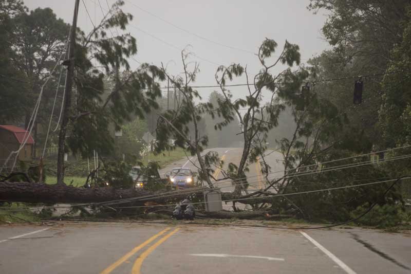 2020-09-16T221104Z_1_LYNXMPEG8F26A_RTROPTP_4_STORM-SALLY.JPG