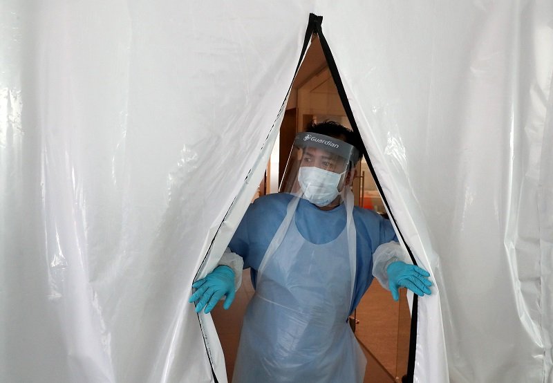 2020-09-18T080717Z_2_LYNXMPEG8H0E5_RTROPTP_4_HEALTH-CORONAVIRUS-BRITAIN-TESTING.JPG