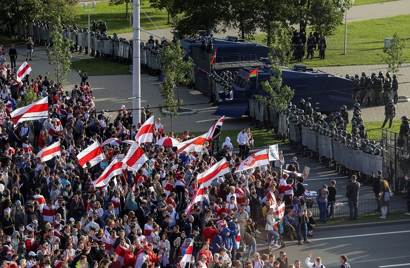 2020-09-18T113634Z_1_LYNXMPEG8H0WX_RTROPTP_4_BELARUS-ELECTION-POLAND-FUND.JPG