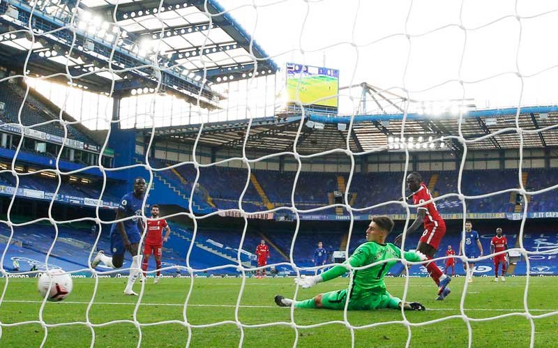 2020-09-20T203636Z_1_LYNXNPEG8J0NC_RTROPTP_4_SOCCER-ENGLAND-CHE-LIV-REPORT.JPG