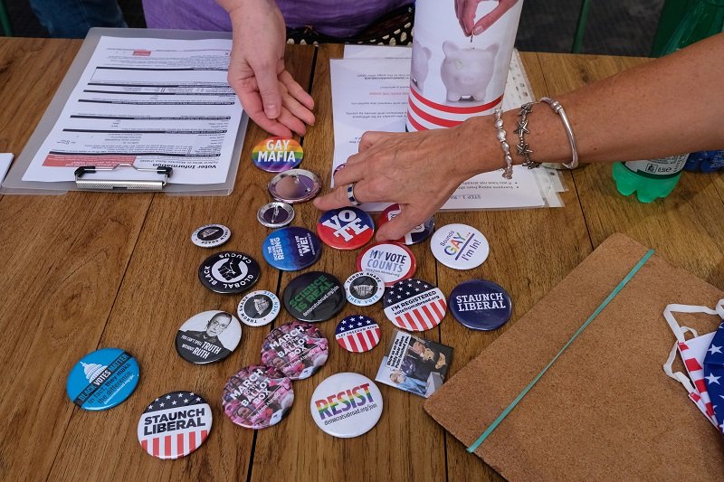 2020-09-23T131219Z_1_LYNXNPEG8M1AD_RTROPTP_4_USA-ELECTION-OVERSEAS-VOTERS.JPG