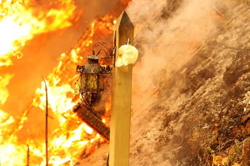 2020-09-27T220404Z_2_LYNXMPEG8Q0QU_RTROPTP_4_USA-WILDFIRES.JPG