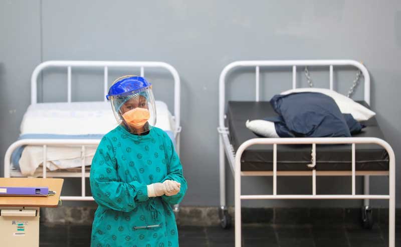 2020-09-29T023707Z_1_LYNXMPEG8S06H_RTROPTP_4_HEALTH-CORONAVIRUS-SAFRICA.JPG