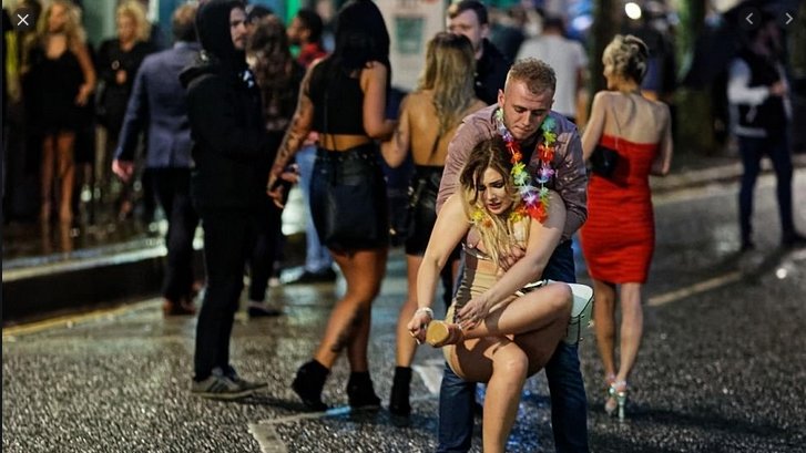2144454159_aftermidnight.jpg.e2c3bfb1aeb69f33a369ad831c11c030.jpg