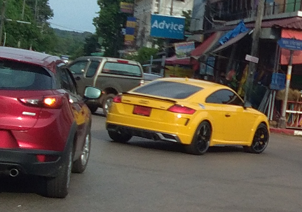 898087865_yellowaudi01.png.d5439b73fad2d938ffbc95858a285ea1.png