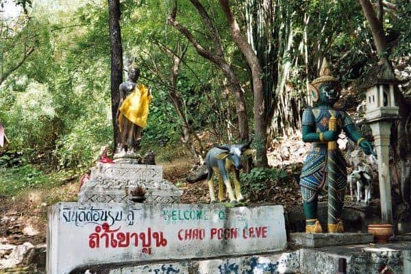 Wat_Khao_Pun_cave_entrance-600x400.jpg