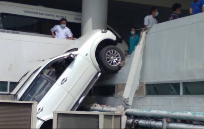 car.JPG