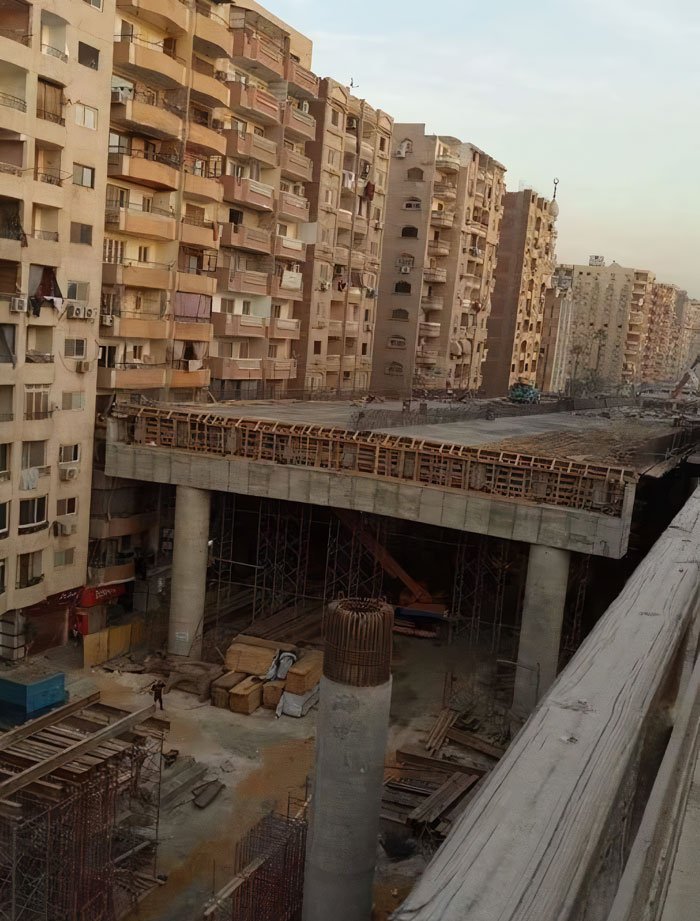 highway-bridge-centimeters-away-residential-area-1-5ebbda3763eef__700.jpg.aa2ed5bc421844f4cb561c6b6205903f.jpg