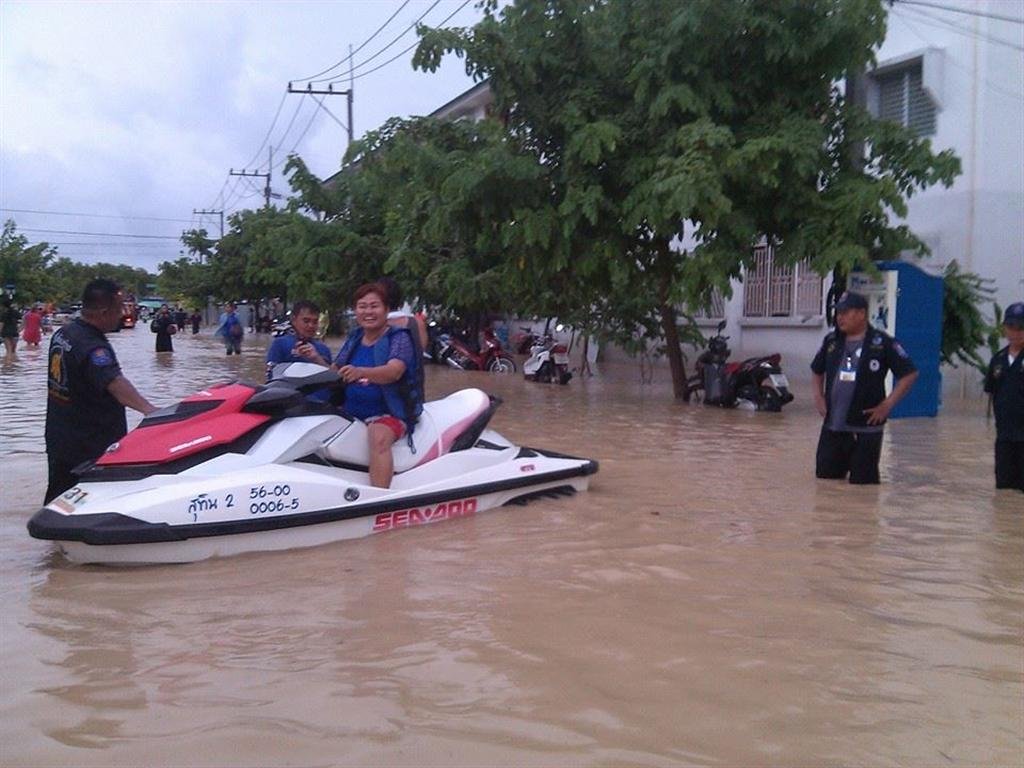 jetski.jpg.dc1eaabf77aff291d11289abf36e83c0.jpg