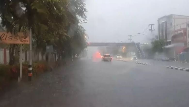 Heavy Rain Hits Northeastern Thailand as Storm Noul Moves in - Isaan ...