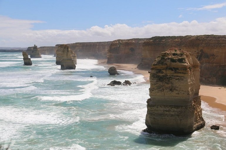 twelve-apostles-302024_1920-1170x780.jpg