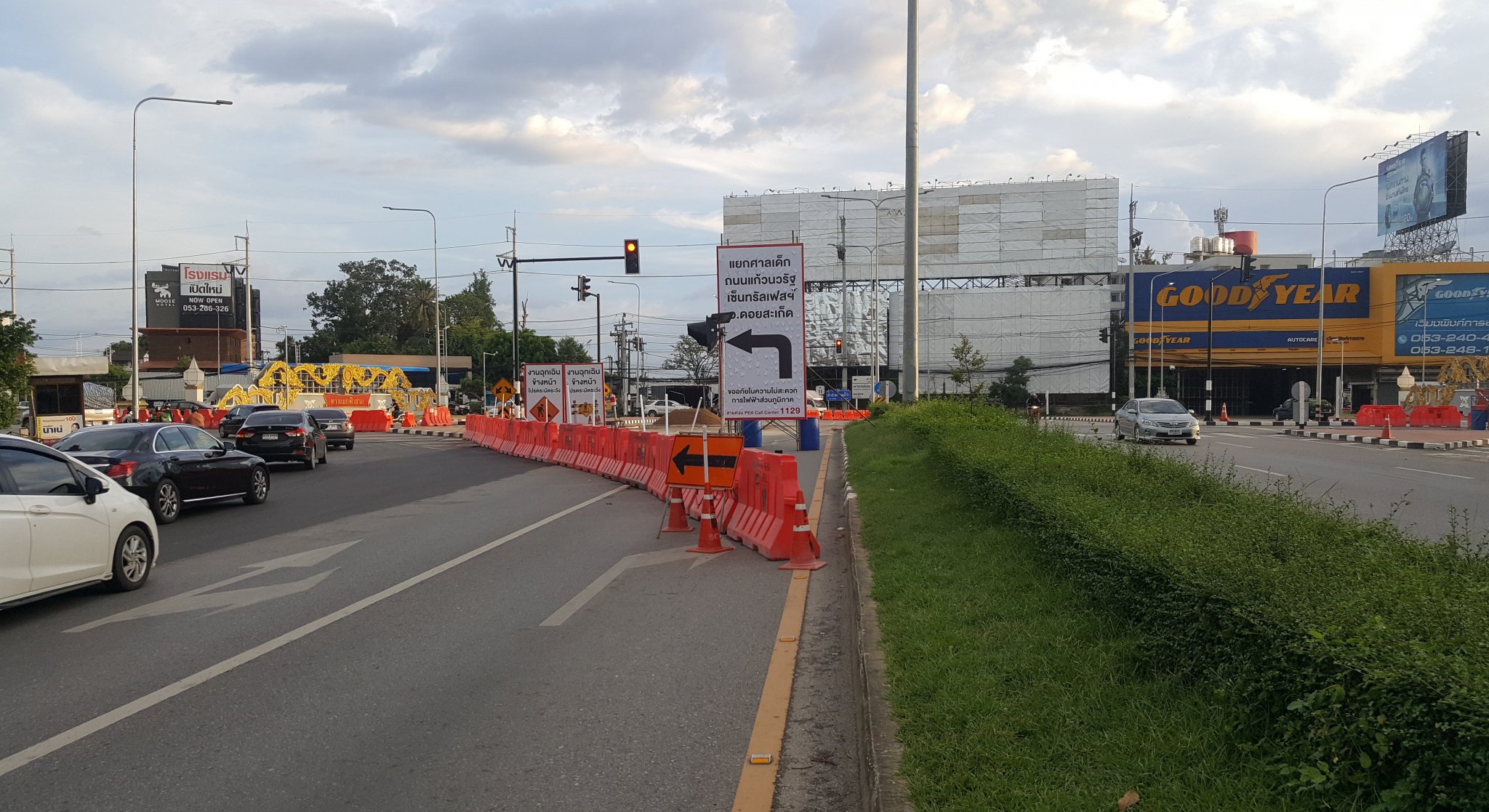 1326568155_Intersectionconstruction(2).thumb.jpg.e96eeb3dd8a96de5511bd8003b16ed1f.jpg