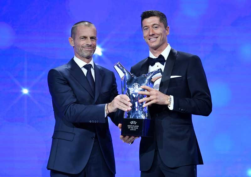 2020-10-01T181815Z_1_LYNXMPEG904VT_RTROPTP_4_SOCCER-CHAMPIONS-AWARDS.JPG