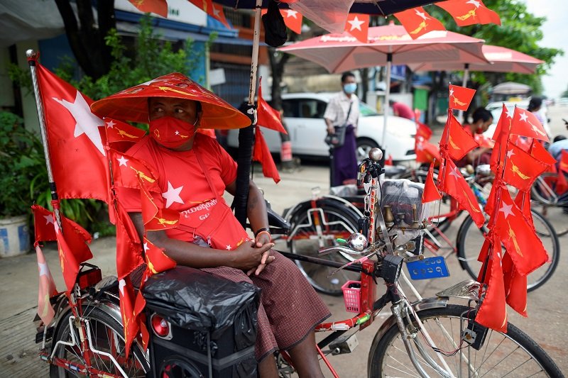 2020-10-02T154410Z_1_LYNXMPEG911PT_RTROPTP_4_MYANMAR-POLITICS.JPG