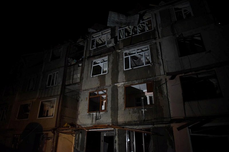 2020-10-02T210553Z_2_LYNXMPEG91213_RTROPTP_4_ARMENIA-AZERBAIJAN.JPG