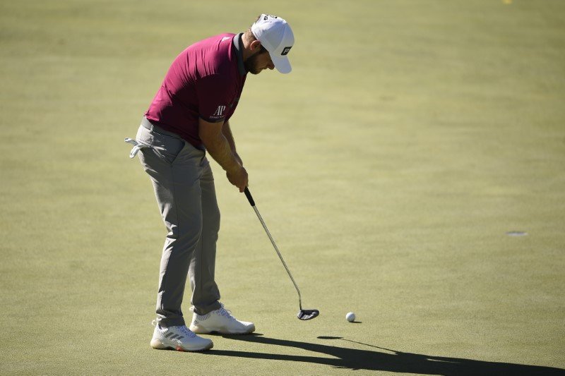 2020-10-16T013314Z_1_LYNXMPEG9F01Q_RTROPTP_3_GOLF.JPG