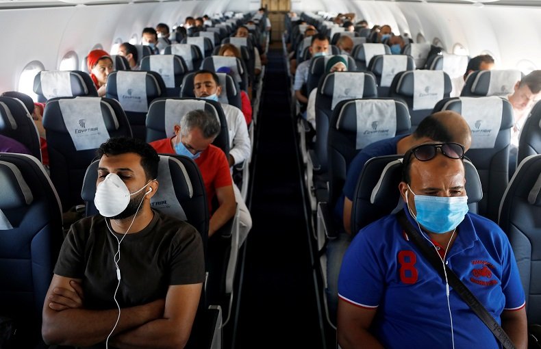 2020-10-19T092037Z_1_LYNXMPEG9I0OG_RTROPTP_4_HEALTH-CORONAVIRUS-AIRLINES-RISKS.JPG