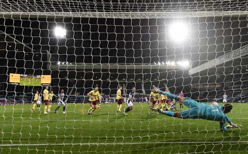 2020-10-19T183304Z_1_LYNXMPEG9I1LK_RTROPTP_4_SOCCER-ENGLAND-WBA-BUR-REPORT.JPG