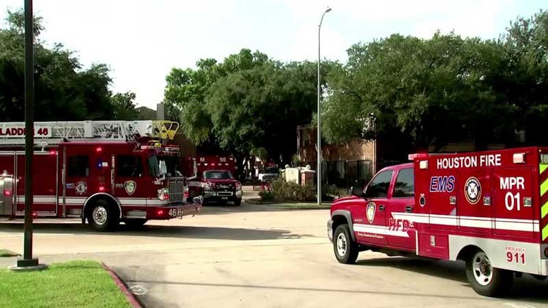 2020-10-20T200156Z_1_LOP000MAPTOXB_RTRMADP_BASEIMAGE-960X540_GLOBAL-RACE-POLICE-HOUSTON-ROUGH-CUT.JPG
