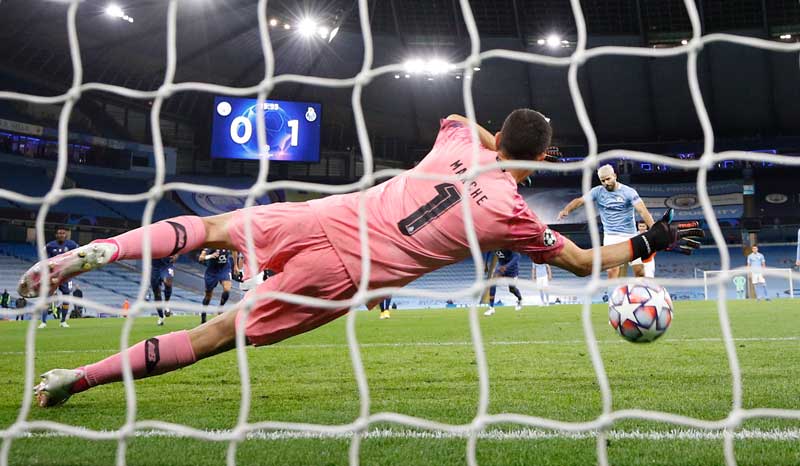 2020-10-21T210702Z_1_LYNXMPEG9K1XF_RTROPTP_4_SOCCER-CHAMPIONS-MCI-POR-REPORT.JPG