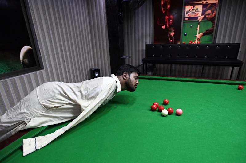 2020-10-23T192758Z_1_LYNXMPEG9M1JK_RTROPTP_4_PAKISTAN-SNOOKER.JPG