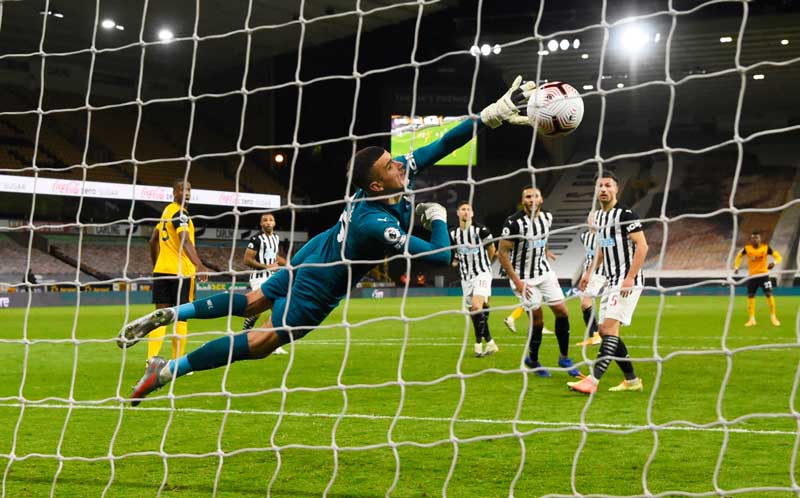 2020-10-25T184717Z_1_LYNXMPEG9O0IS_RTROPTP_4_SOCCER-ENGLAND-WLV-NEW-REPORT.JPG