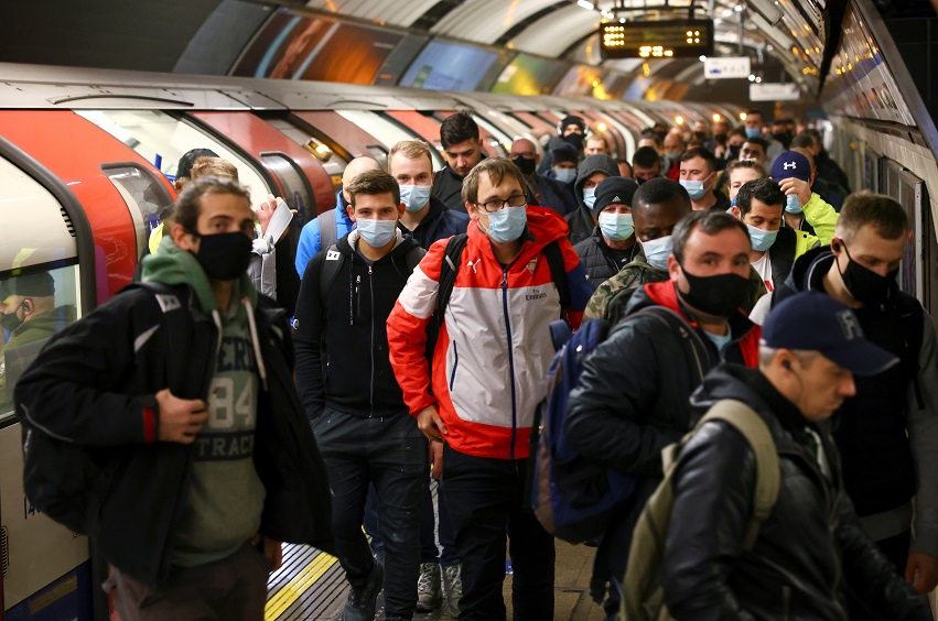 2020-10-30T085419Z_1_LYNXMPEG9T0NQ_RTROPTP_4_HEALTH-CORONAVIRUS-BRITAIN.JPG