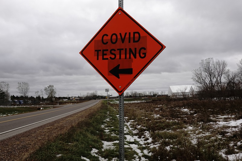 2020-10-31T022228Z_1_LYNXMPEG9U01A_RTROPTP_4_HEALTH-CORONAVIRUS-USA.JPG