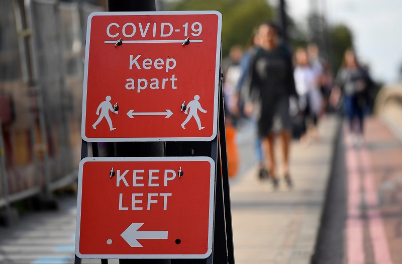 2020-10-31T022205Z_1_LYNXMPEG9U01D_RTROPTP_4_HEALTH-CORONAVIRUS-BRITAIN-LOCKDOWN (1).JPG
