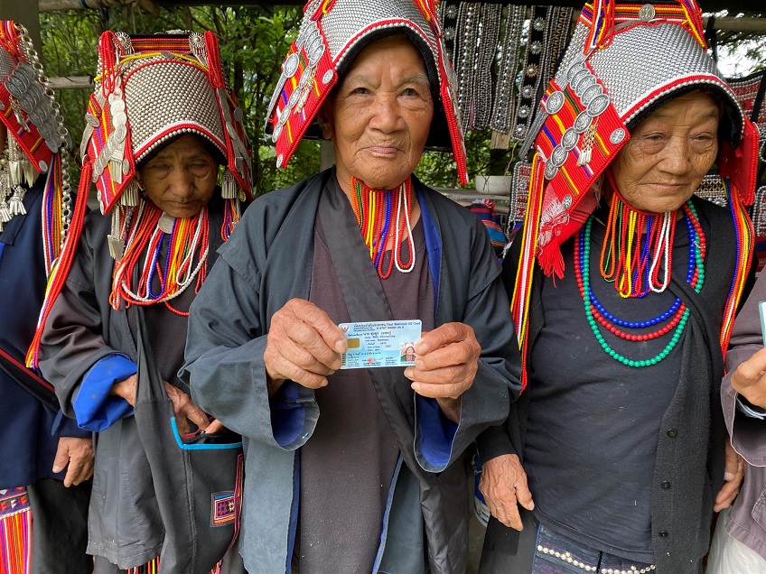 2020-11-02T093604Z_1_LYNXMPEGA10HD_RTROPTP_4_UK-THAILAND-MIGRANTS-LAWMAKING.JPG