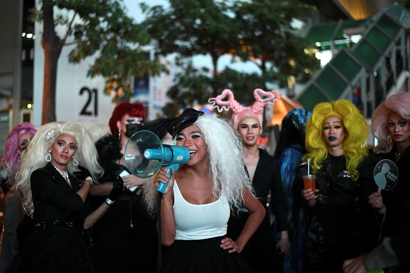 2020-11-05T231232Z_1_LYNXMPEGA41WQ_RTROPTP_4_THAILAND-PROTESTS-LGBT.JPG