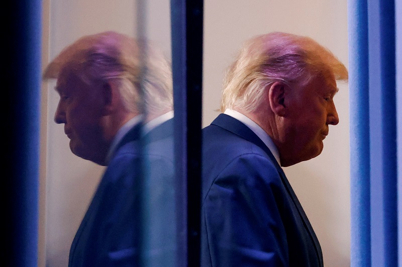 2020-11-07T184743Z_1_LYNXMPEGA60N5_RTROPTP_4_USA-ELECTION-TRUMP.JPG