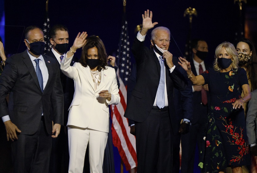 2020-11-09T110626Z_4_LYNXMPEGA806Z_RTROPTP_4_USA-ELECTION-BIDEN.JPG