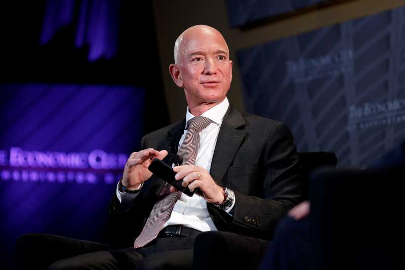2020-11-10T131210Z_1_LYNXMPEGA9111_RTROPTP_4_PEOPLE-JEFFBEZOS.JPG