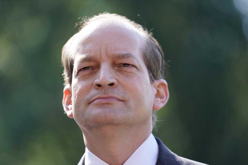2020-11-12T191209Z_1_LYNXMPEGAB1U7_RTROPTP_4_PEOPLE-JEFFREY-EPSTEIN-ACOSTA-TRUMP.JPG